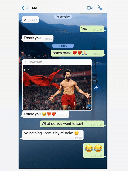Conversa entre Dejan Lovren e Mohamed Salah, ambos do Liverpool,em que o croata tirou onda com o atacante - Reprodução/Instagram
