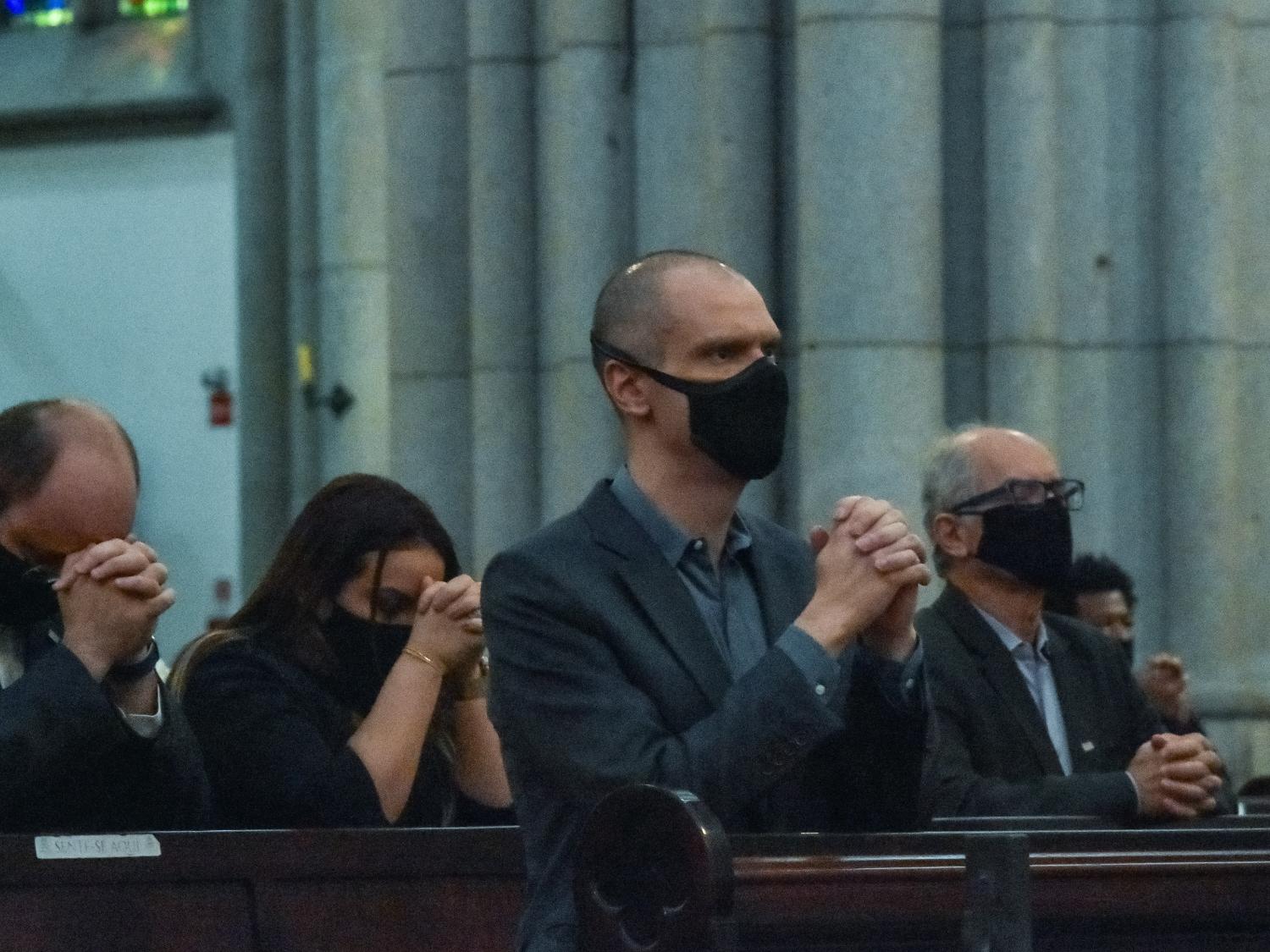 15 out. 2020 - Bruno Covas (PSDB) participa de Missa de Ação de Graças pelo Dia dos Professores na Catedral da Sé, no centro de São Paulo - ROBERTO CASIMIRO/FOTOARENA/ESTADÃO CONTEÚDO