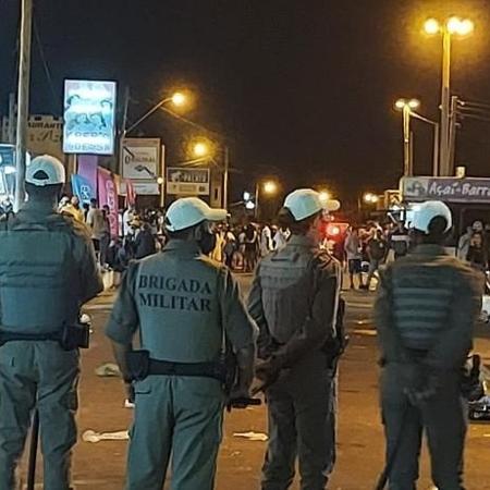 Multidão estava concentrada em região de bares e restaurantes de cidade no litoral gaúcho - Divulgação/Brigada Militar