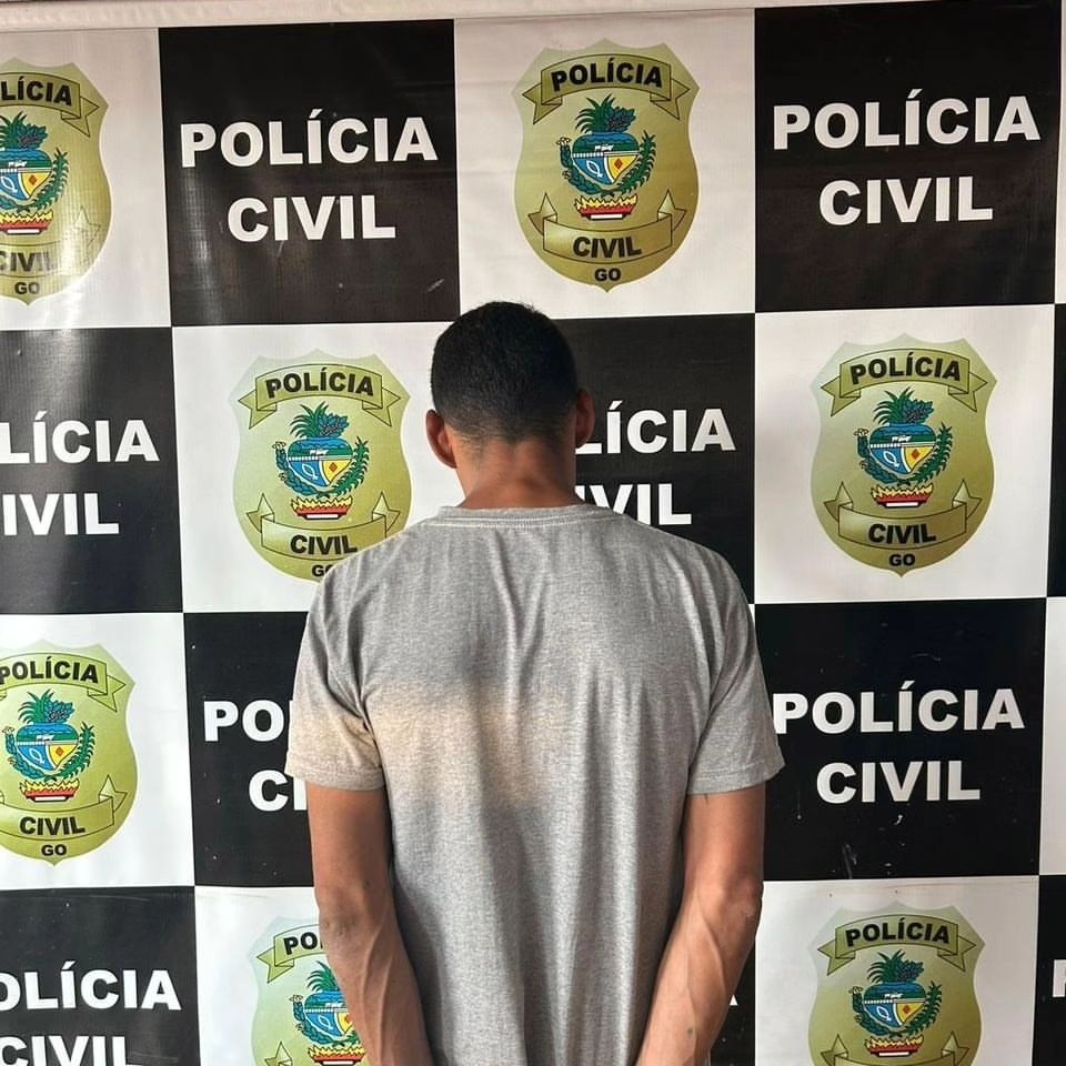 Homem é preso suspeito de estuprar enteadas e matar esposa queimada