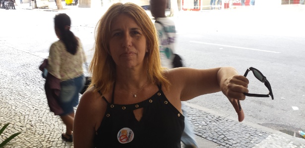 Márcia Thamsten, 51, servidora estadual da Vigilância Sanitária, que participa do protesto - Gustavo Maia/UOL