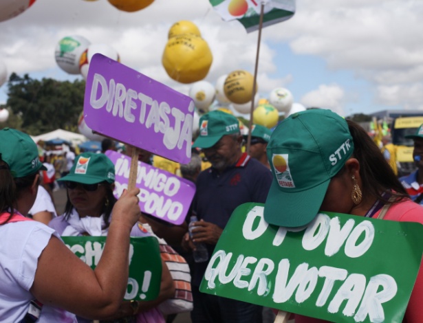 Milhares de trabalhadores organizados pelas centrais sindicais promovem marcha chamada de Ocupa Brasília. Entre as demandas, estão eleições diretas - Paulo Iannone/FramePhoto/Estadão Conteúdo