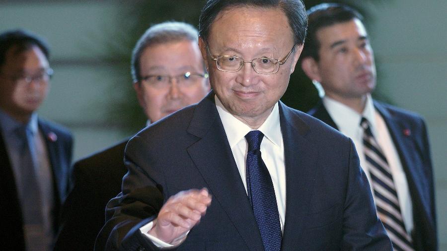 Yang Jiechi, o chefe da Comissão Central de Relações Exteriores da China conversou com o secretário de Estado norte-americano, Antony Blinken -