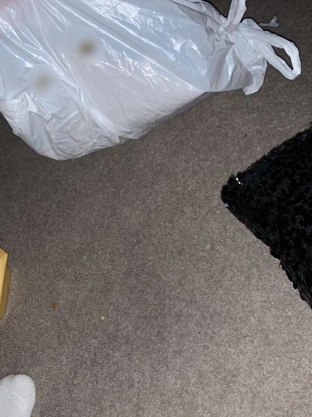 Britânico recebe sacola com fezes após pedir delivery - Reprodução