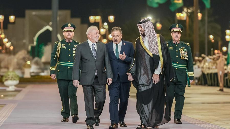 Lula com Mohammed bin Salman, príncipe herdeiro e primeiro-ministro da Arábia Saudita