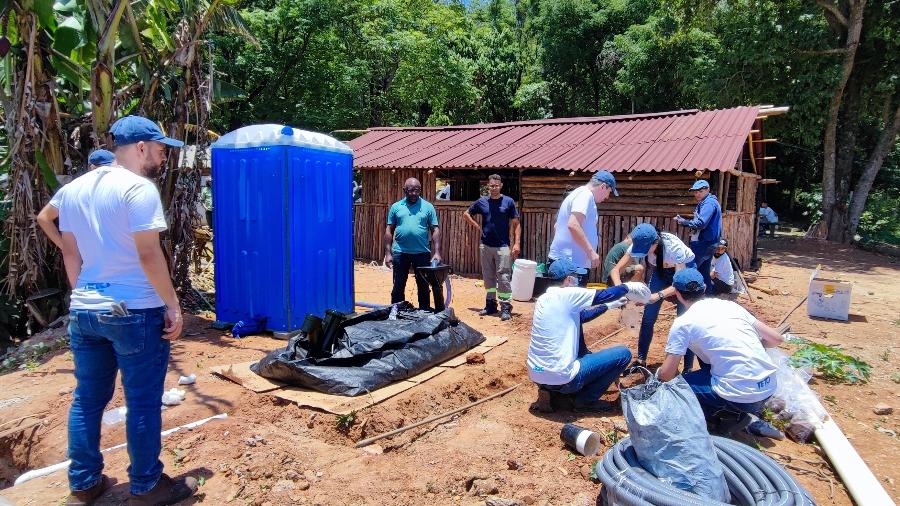 Banheiro biológico é instalado na aldeia Itakupe, no Jaraguá