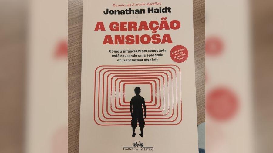 Livro 'A geração ansiosa' de Jonathan Haidt.