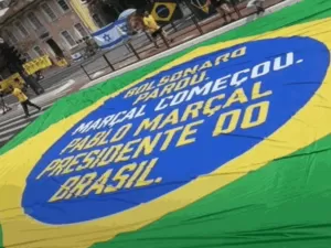 Juíza dá direito de resposta a Nunes contra Marçal por bandeira na Paulista