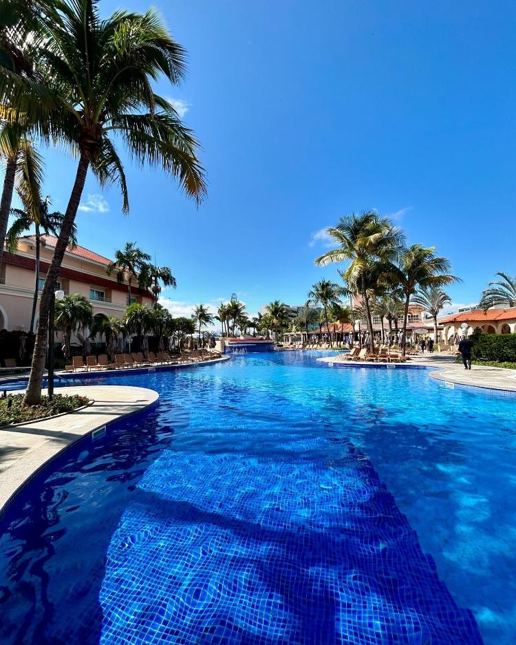 Complexo Royal Palm Hotels & Resort tem seis piscinas ao ar livre