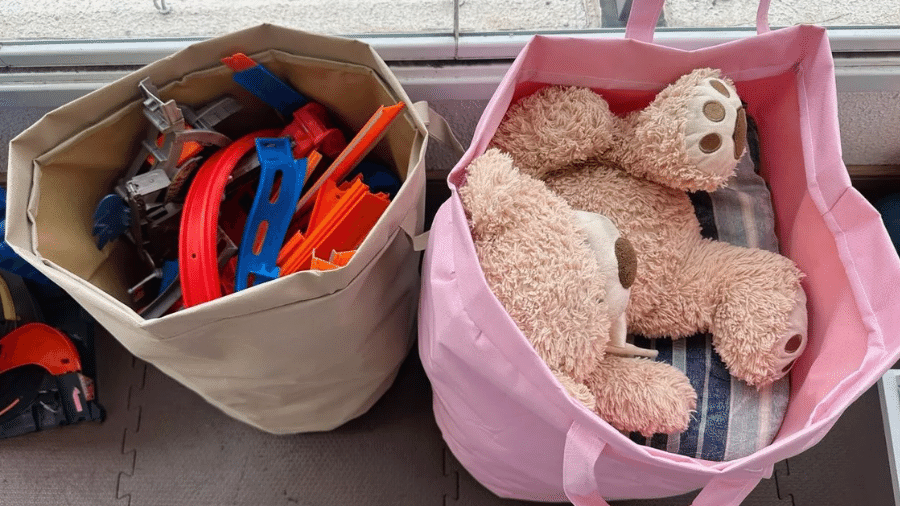 Cesto pode ser usado para armazenar roupa suja, brinquedos, entre outras utilidades Cesto pode ser usado para armazenar roupa suja, brinquedos, entre outras utilidades