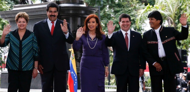 Presidentes Dilma Rousseff, Nicolás Maduro, a ex-presidente Cristina Kirchner, o presidente do Paraguai, Horacio Cartes e Evo Morales em reunião do Mercosul de 2014