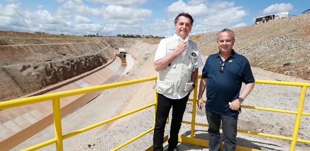 Bolsonaro e Rogério Marinho em inauguração de trecho do eixo norte da transposição do São Francisco, no Ceará 