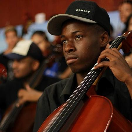 O músico Luiz Justino, integrante da Orquestra da Grota de Niterói - Reprodução/Redes sociais