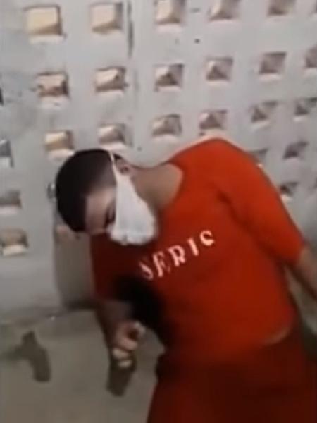Vídeo mostra presos agonizando no chão, com falta de ar, em Alagoas - Reprodução/YouTube