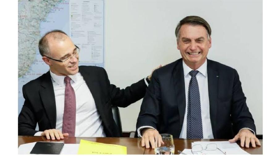 André Mendonça e Jair Bolsonaro - Reprodução