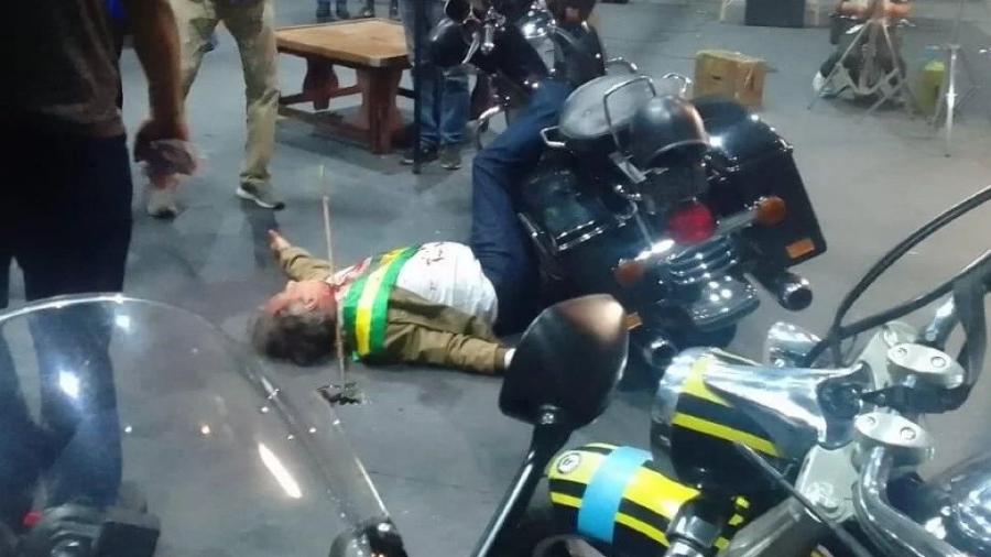 Imagens mostram encenação da morte do presidente Jair Bolsonaro (PL) - Reprodução/Twitter