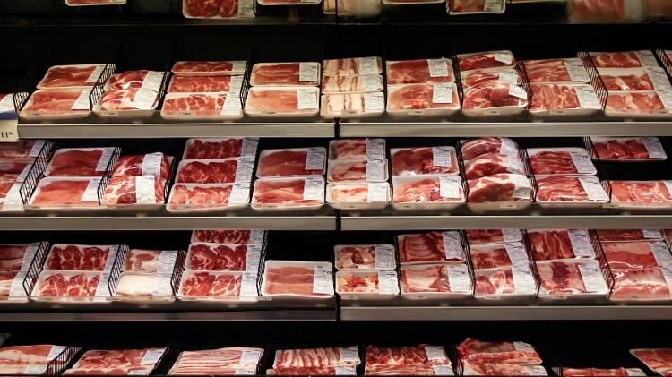 bandejas-de-carne-bovina-em-geladeira-de-supermercado-1677182387306_v2_750x421 Trump impõe nova tarifa de 12,5% contra Brasil; impacto chega ao bolso do paulista