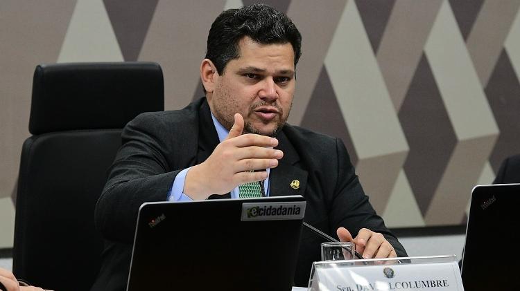 Davi Alcolumbre é considerado favorito para vencer eleição ao Senado