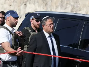 Após mais de 100 mortes, ministro de Israel defende fim de ajuda a Gaza