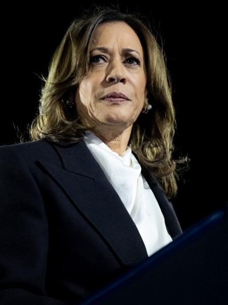 Candidata democrata Kamala Harris fala no The Ellipse, ao sul da Casa Branca, em Washington, DC, em 29 de outubro de 2024