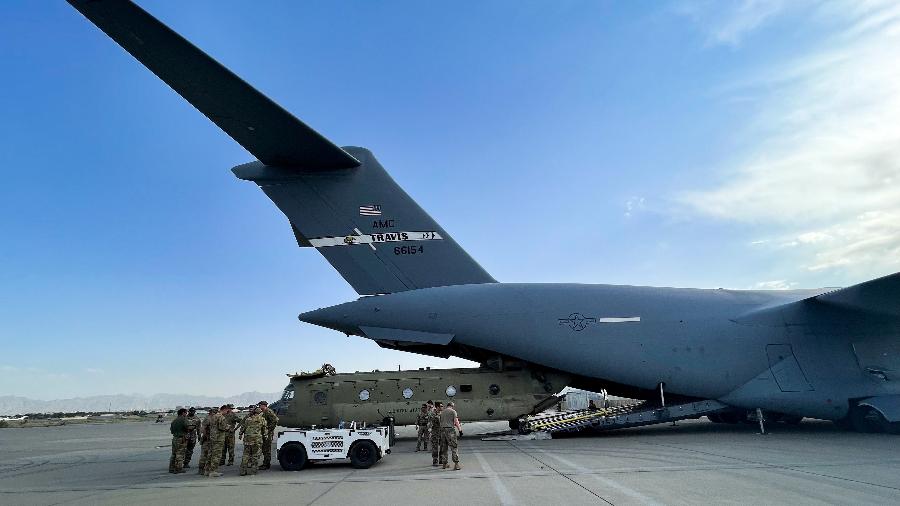 Forças armadas americanas embarcam em avião para deixar Cabul - US CENTRAL COMMAND/VIA REUTERS