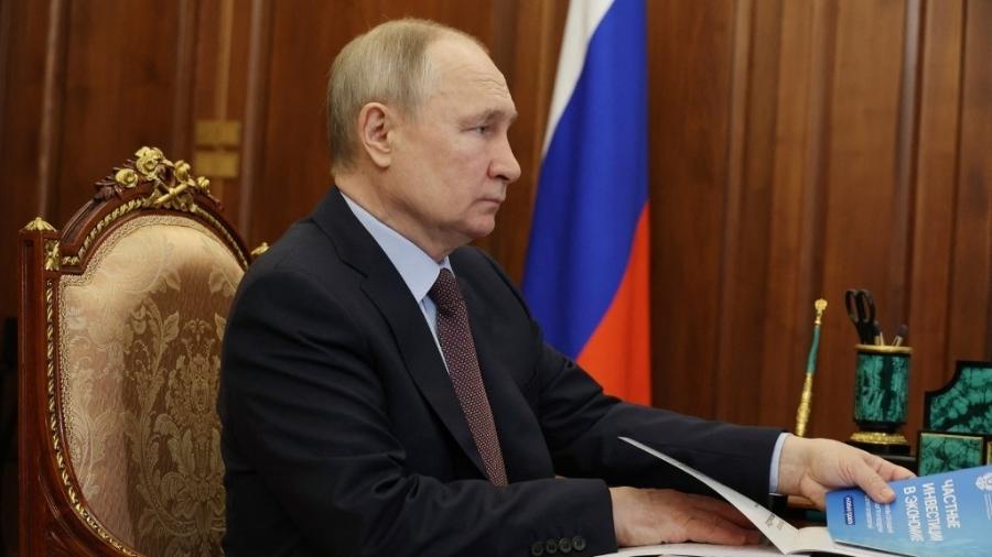 Vladimir Putin em reunião no Kremlin - Mikhail KLIMENTYEV / SPUTNIK / AFP