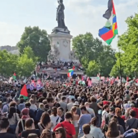 Manifestação em apoio ao barco Madleen, ocorreu na segunda-feira (9), em Paris. - Reprodução: Redes Sociais