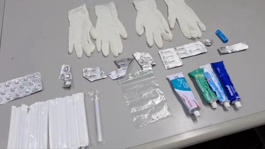Material apreendido pela polícia Material apreendido pela polícia