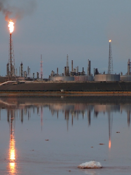 Refinaria de petróleo - Carlos Garcia Rawlins/Reuters