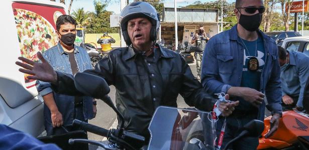 Domingo do presidente | Bolsonaro dá aval para Guedes, mas fala em 'ouvir o povo' sobre CPMF