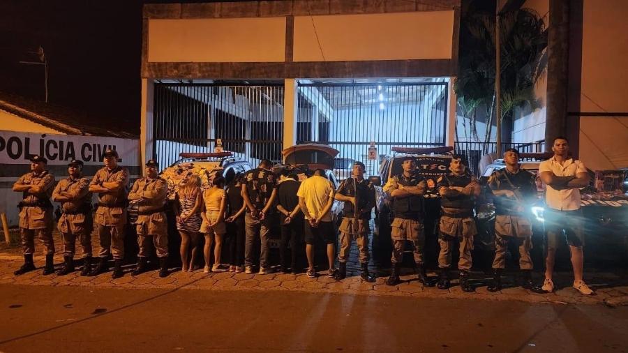 Peruanos foram presos por furtos em Goiás; mercadoria recuperada é avaliada em mais de R$ 100 mil - Divulgação/PMGO