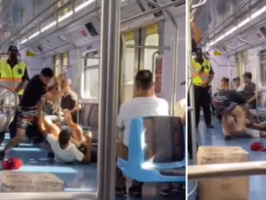 Agentes da CPTM assistem a briga de passageiros sem intervir em SP; vídeo