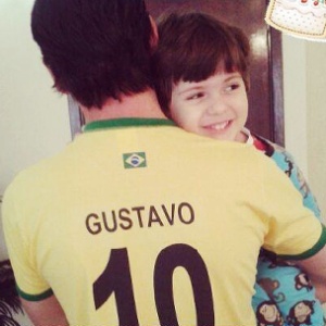 Foto da página do Facebook do pai, Giovanni Storto, com o filho Gustavo, 5 - Reprodução