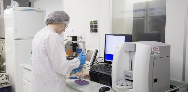 Laboratório da UFRJ que desenvolve estudos para uma vacina contra o vírus da zika - Zo Guimarães/Folhapress