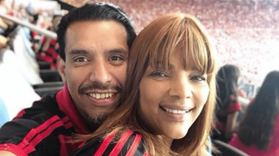 Flordelis e o marido Anderson, assassinado em junho de 2019, com suspeitas de participação dos filhos da mulher - Reprodução/Instagram