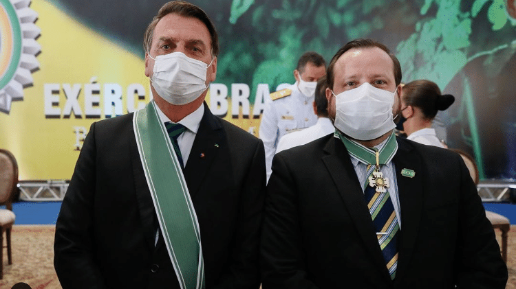 Jair Bolsonaro e Célio Faria Júnior, chefe de gabinete de Jair Bolsonaro - Reprodução - Reprodução
