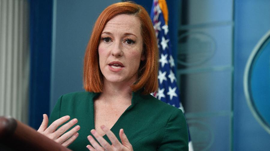 A secretária de imprensa da Casa Branca, Jennifer Psaki, fala durante o briefing diário na Brady Briefing Room da Casa Branca em Washington, DC, em 10 de março de 2022 - Nicholas Kamm/AFP