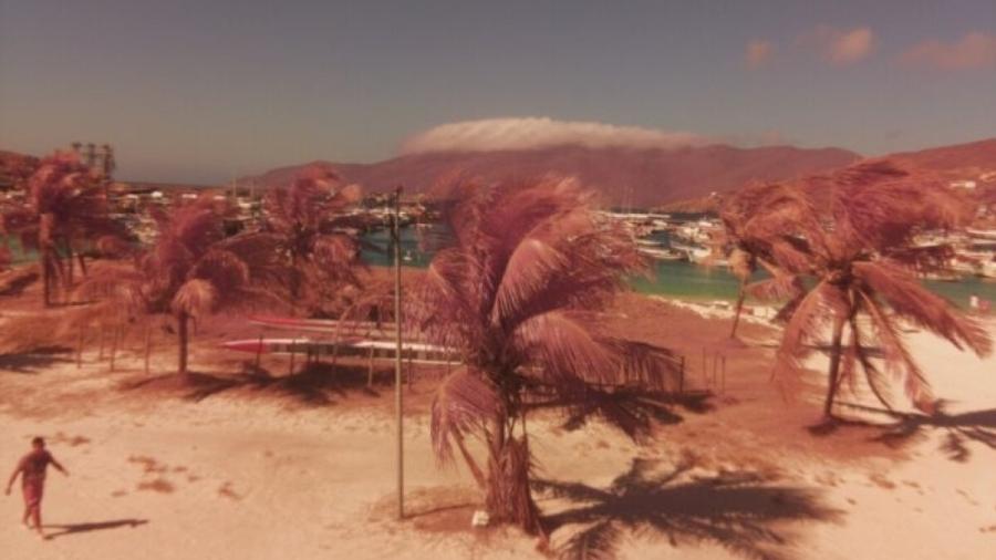 Nuvem se forma há mais de um século sempre no mesmo local, em Arraial do Cabo (RJ) - Divulgação/ Fabiana Lima