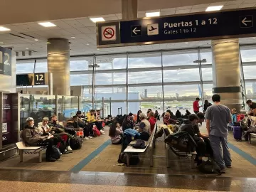 Greve de transportes cancela voos na Argentina; Corinthians antecipa viagem