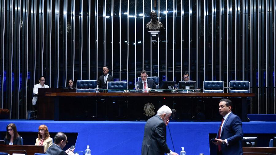 Senadores votaram nesta quinta-feira (15) PEC que perdoa dívida de partidos nas eleições de 2022