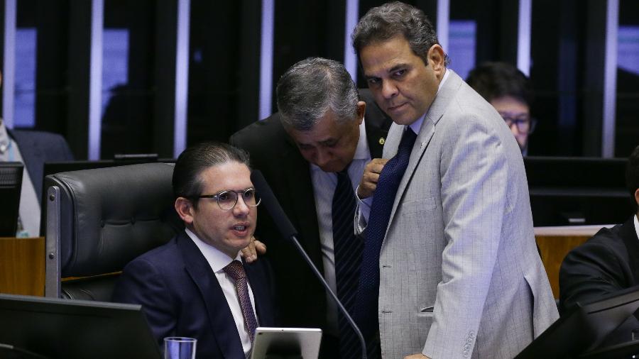 Sessão da Câmara dos deputados que votou projeto de decreto legislativo que susta o novo decreto do IOF Sessão da Câmara dos deputados que votou projeto de decreto legislativo que susta o novo decreto do IOF