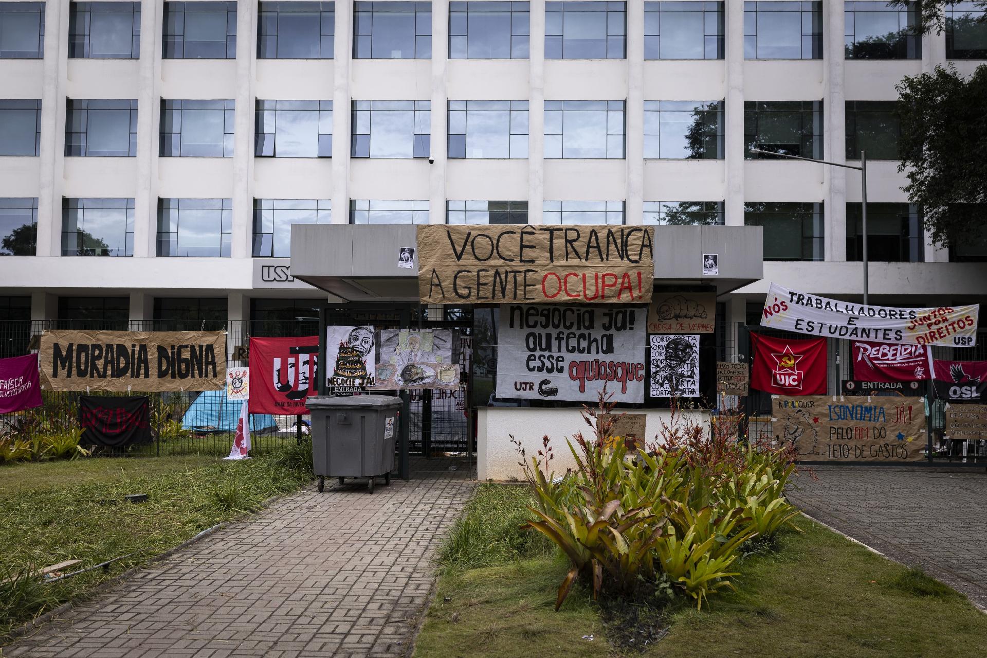 9.mai.2026 - Alunos ocuparam a reitoria da USP durante greve - undefined