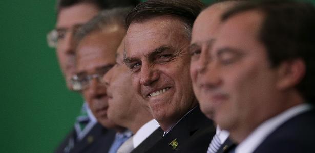 O governo Bolsonaro será descarado a ponto de tirar R$ 6 do salário mínimo?