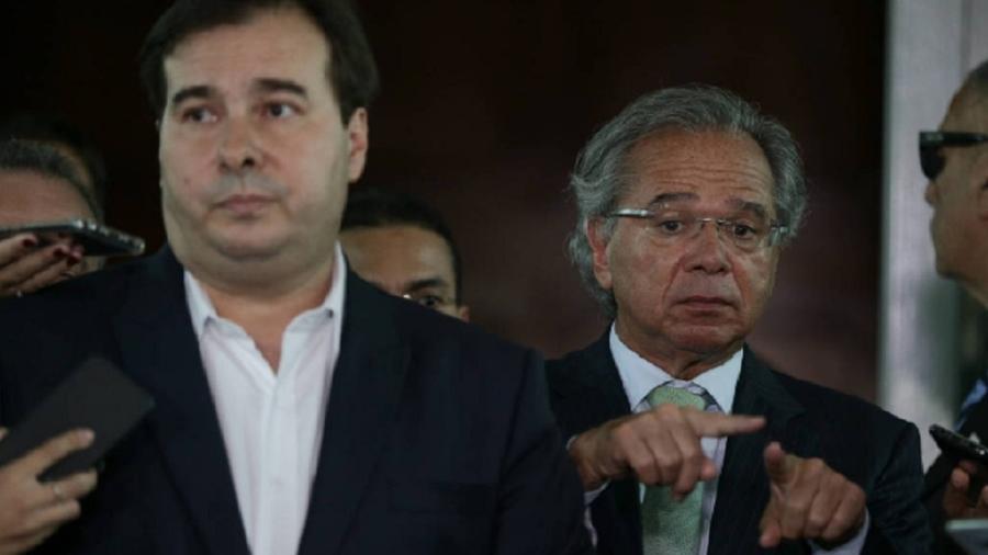 O presidente da Câmara, Rodrigo Maia (DEM-RJ) e o ministro da Economia, Paulo Guedes, em 5 de fevereiro de 2019 - Pedro Ladeira/Folhapress