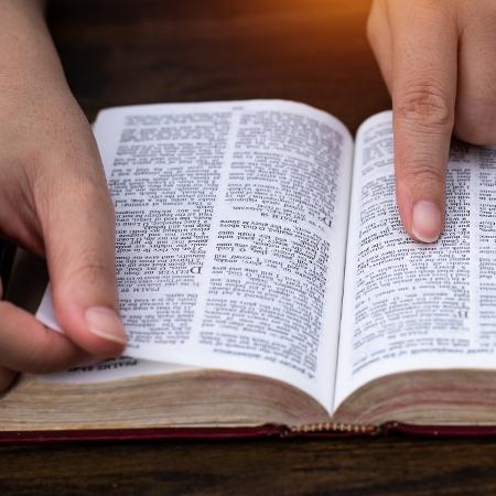 Escolas poderão obrigar alunos a lerem a bíblia ao entrarem na sala de aula - Getty Images