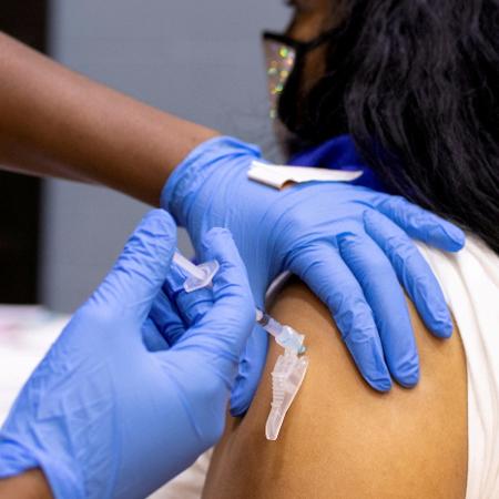 18.mai.2021 - Vacinação contra a covid-19 na Filadélfia, nos Estados Unidos - Hannah Beier/Reuters