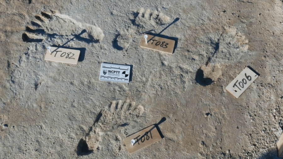 Equipe de cientistas atuando no sudoeste dos EUA encontrou pegadas humanas que foram datadas entre 23 mil e 21 mil anos atrás - BOURNEMOUTH UNIVERSITY