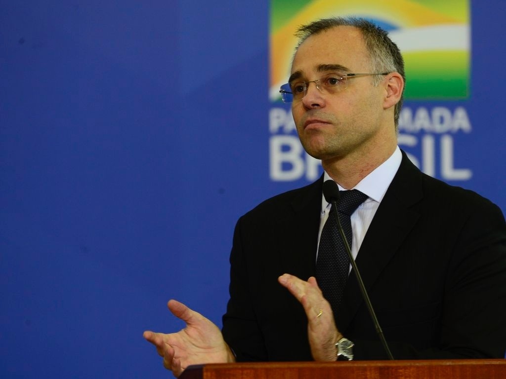 Muito antes de Mendonça, o Estado brasileiro já não era laico