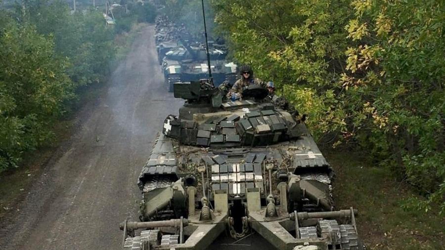 Coluna de tanques da Ucrânia durante a guerra contra a Rússia - Divulgação/Ministério da Defesa da Ucrânia via AFP