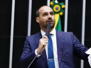 Ministro lista Eduardo Bolsonaro e coach ex-candidato em pedido de investigação sobre fake news